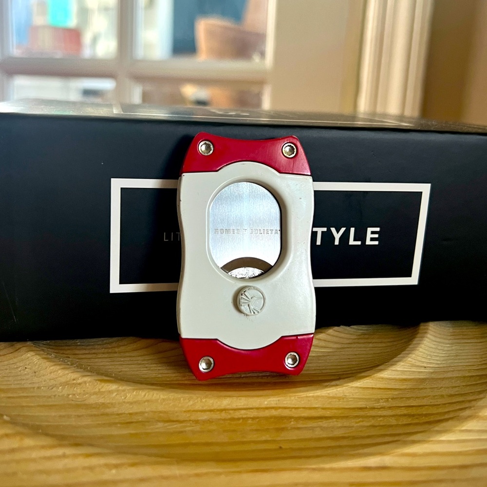Colibri Limited Edition Romeo Y Julieta Cigar Cutter